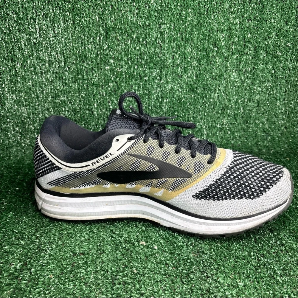 Brooks Mens Revel 1102601D155 White Black Running Shoes Sneaker Oreo Size 11.5 D